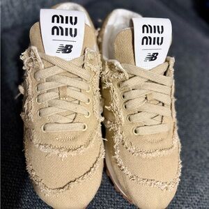 New Balance Beige Sneakers